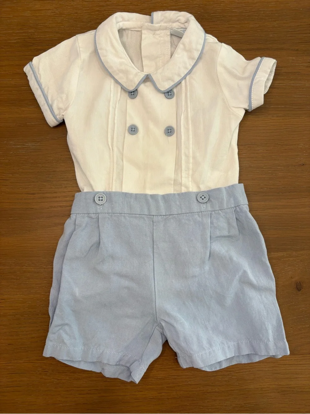 Edgehill Collection 2-Piece Linen Baby Boys' Cream and Light Blue Short Set